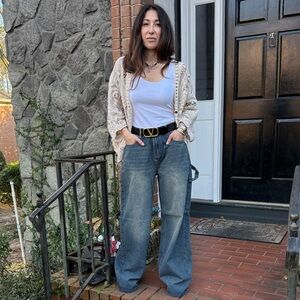 NWOT Retro Chic dirty wash loose fit wide leg jeans. Size S.